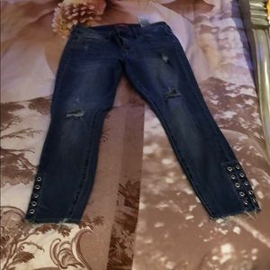 Guess skinny ankle jeans with distressed details